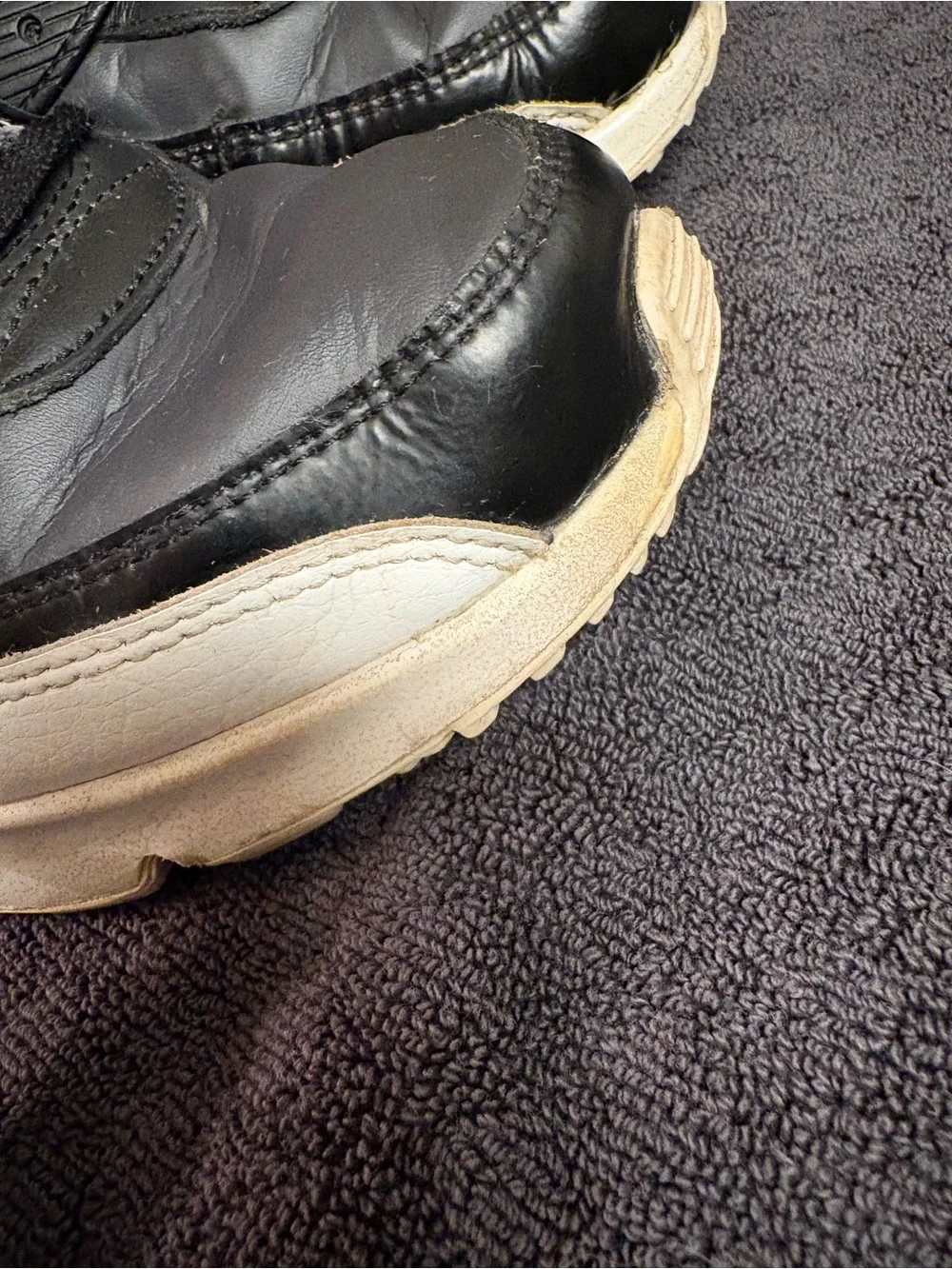 Size 7Y Nike Air Black Leather‎ Athletic Sneakers